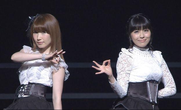 やっぱりダンスはうっちー(左)とへごちんが群を抜いて上手い