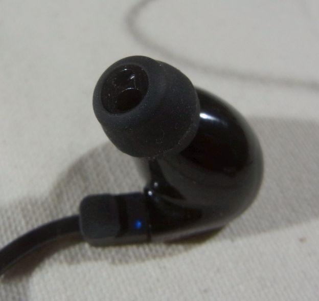 チップの穴の限界までノズルを差し込む