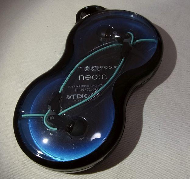 この外装ケースはキャリングケースにはならない