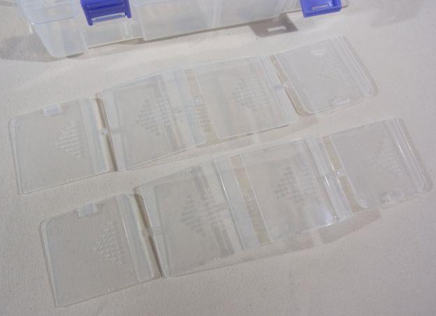 長辺側を区切る板は連なっている