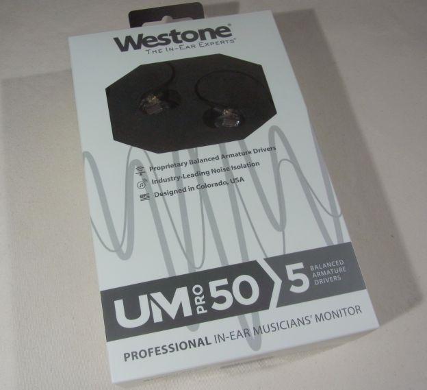 外装パッケージはわりに地味