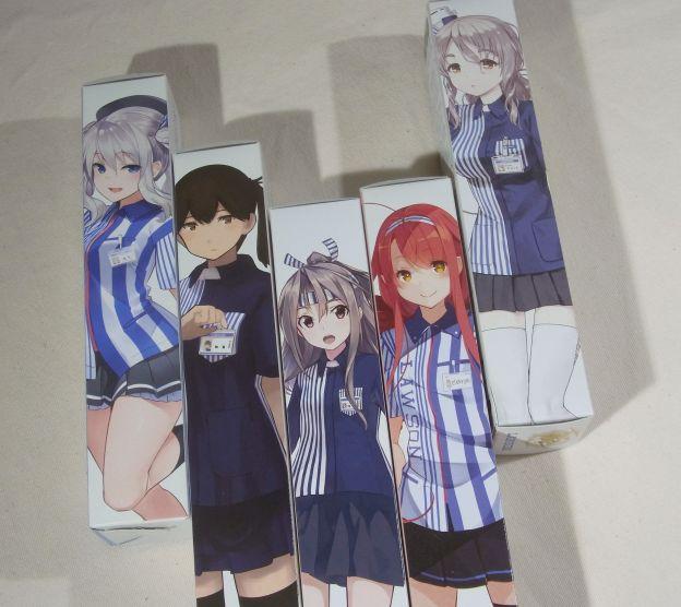 「艦これ」×ローソンコラボのミニタペストリーを、ある法則に従って並べてみた