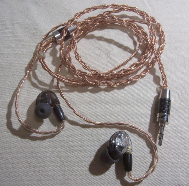 分析的に聴くならコイツもアリ。