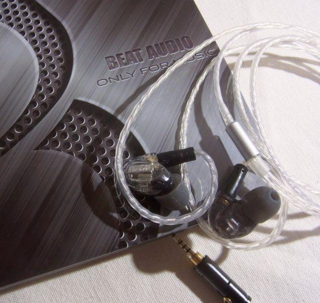 若干クセが付きやすいが取り回しはしやすいケーブル