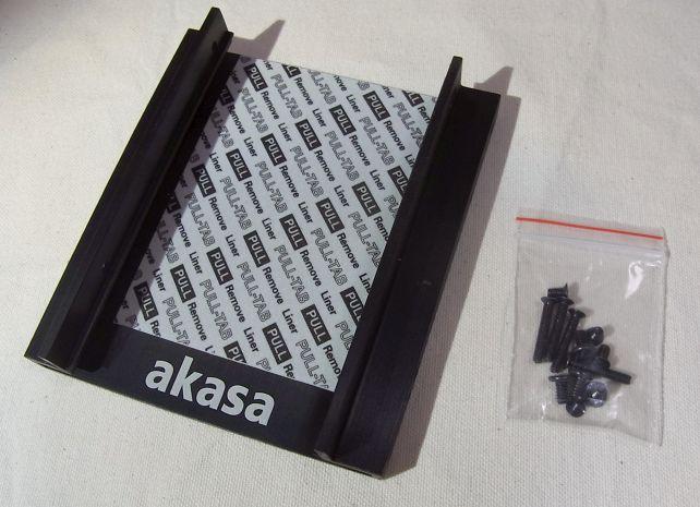 底には熱伝導シートが貼ってある