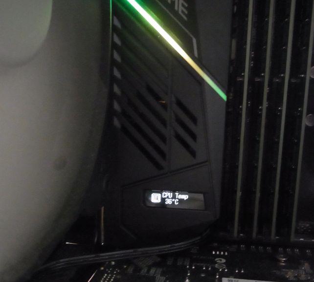 PCの情報やエラーコードを表示するLiveDash