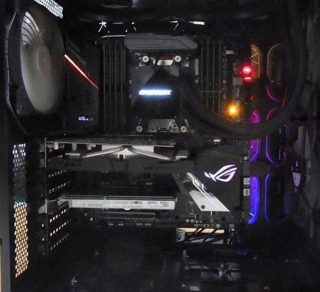 ほぼ単色のX399 Taichiと比べでド派手な発光