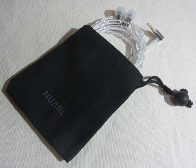 こうやって持ち出すにはちょうど良い(中身はNUARLのモノじゃないけどw)