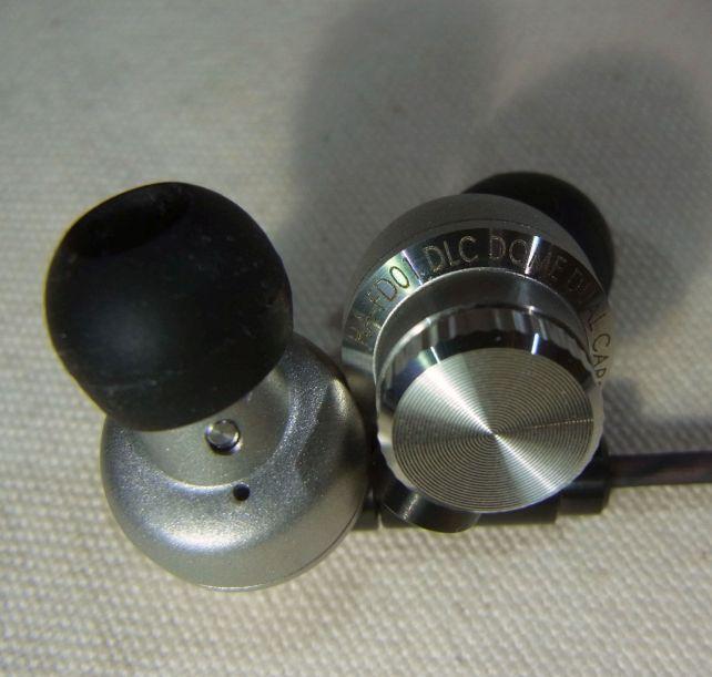 ユニットそのものには左右表記がない。