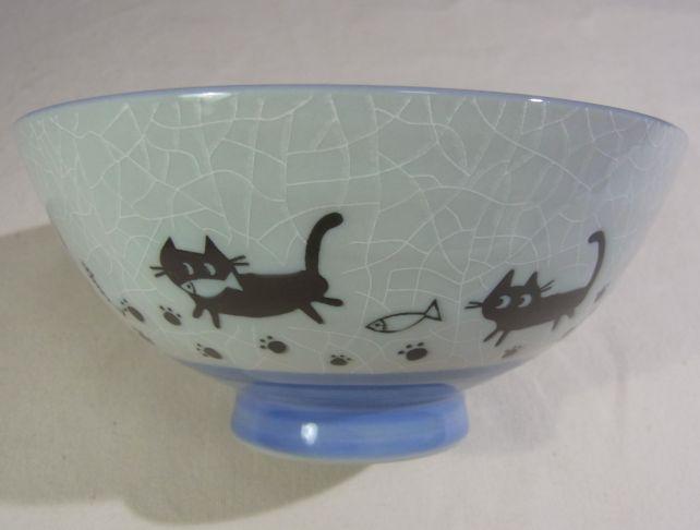 外側は貫入のような模様が地に入る