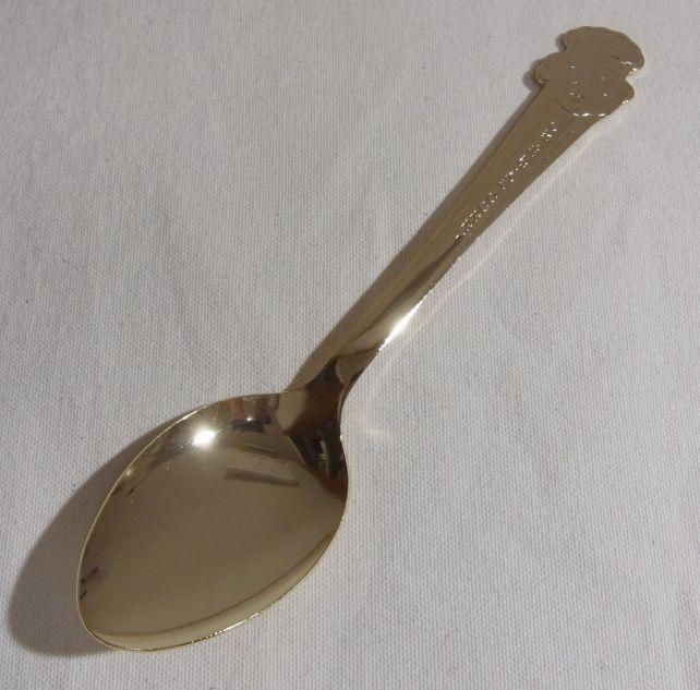 金色に輝くカレースプーン??