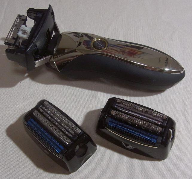 左が今まで付いていた方で、右が新品。まるで区別が付かん。