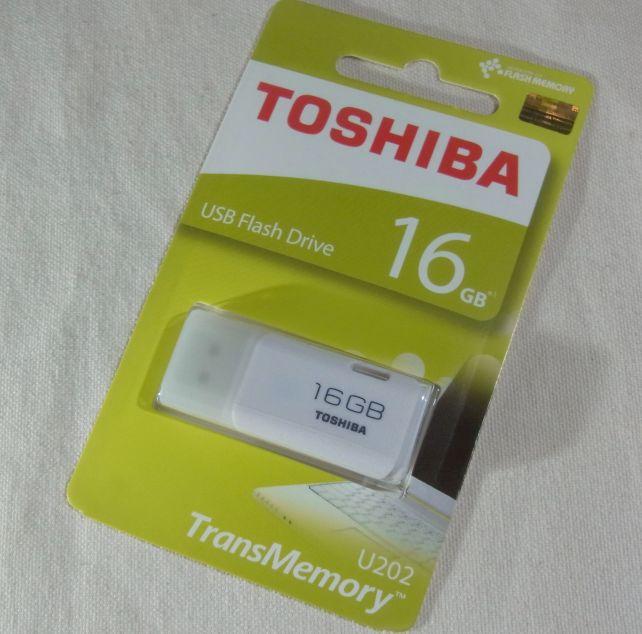 海外パッケージ(並行輸入品)なので、ほとんど日本語が書かれていない。