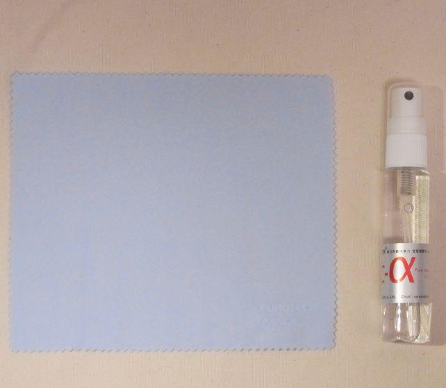 添付のクロスは上質で滑らかな手触り