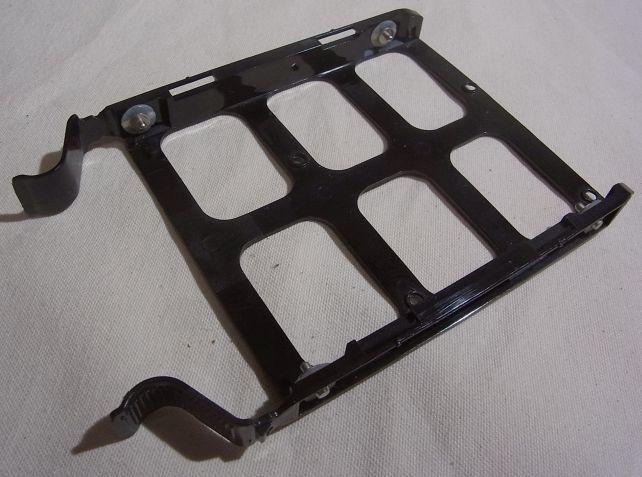 CORSAIR Carbide Air 540は3.5インチディスクはこのトレイに...