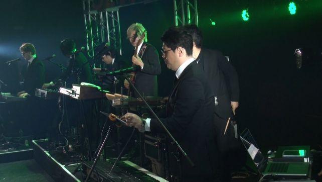 錦織監督(一番手前)とサイトウ先生(一番奥)を入れたTECHNOBOYS PULCRAFT GREEN-FUNDのステージ