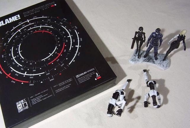 そして前売り券にランダムに添付されたフィギュア5種が彩色版で添付