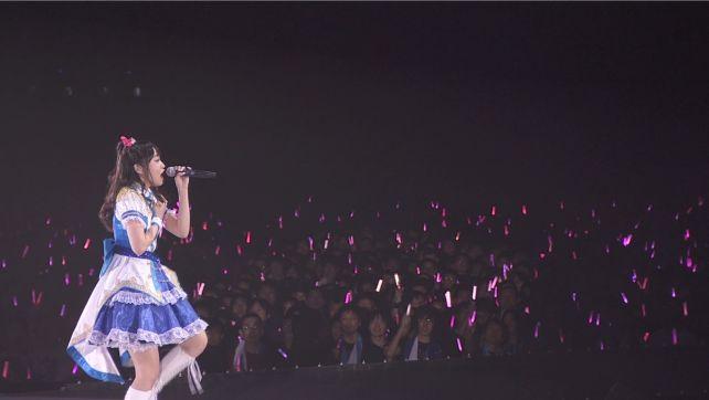 一面ピンクのサイリウムをバックに歌うへごちんも泣いていた