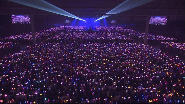 特典ディスクには「引き」のショットが多く、会場の大きさが分かる