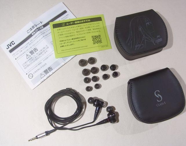 イヤーチップも多いので、キャリングケースふたつは地味に助かる