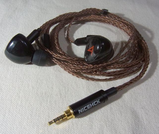 色的にはシックだな。