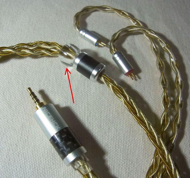 このスライダーの造作と色合いが数珠っぽい?