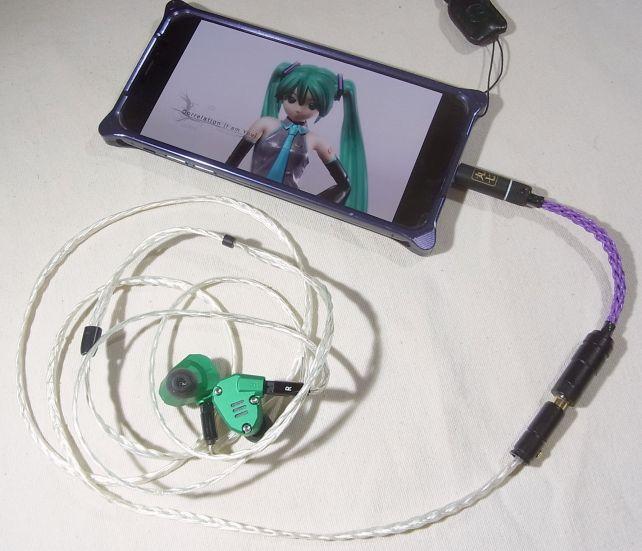 偶然にも現在のiPhoneケースとは色合いバッチリ!