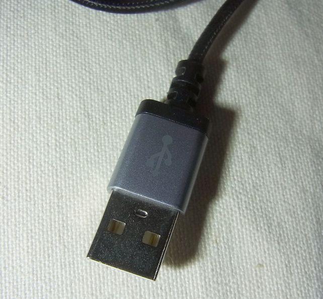 USB端子側もしっかりとしている