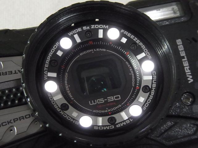 マクロ用LED照明はワンボタンでON/OFF出来るといいのにナァ...