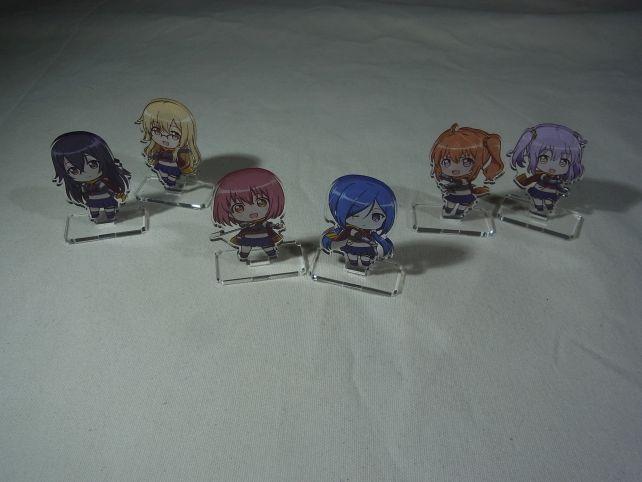 レビューで一番使う距離。(無補正では)青くて暗いのがCX6の絵。