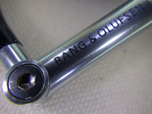 パーツにくっつくくらい寄ってマス