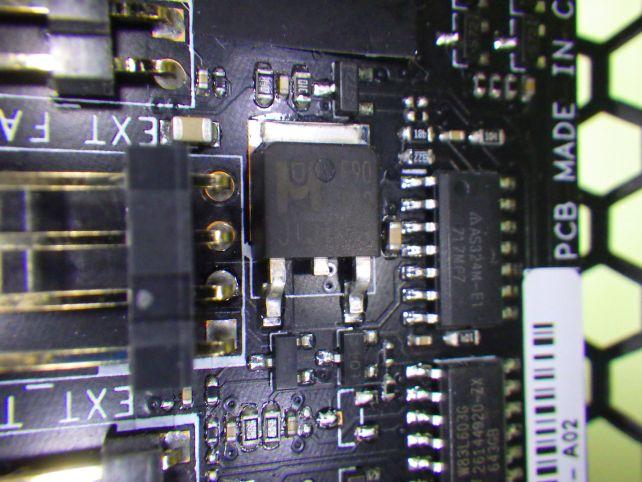 LED照明の輝点が出てしまう部分はあるが、パーツナンバー確認などには最適