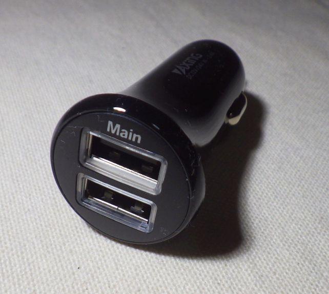 上のMainポートのみが2.4A対応