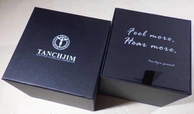 外箱はかなり高級感あり