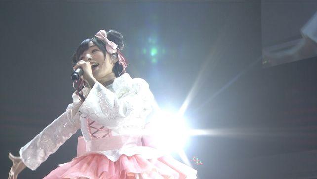 この日のあやちゃんは、プリマの髪型を模したお団子×2ヘヤー