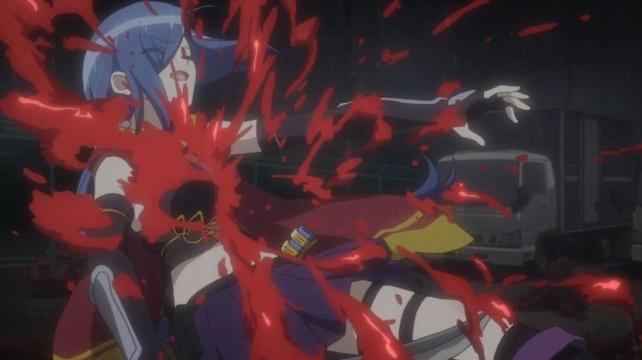 敵に切られ、倒れる雪