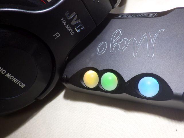 Jは低域がグッと出るガッツがある音に