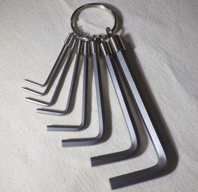 8本セット。PBのと違って、一方がリングで束ねてある。