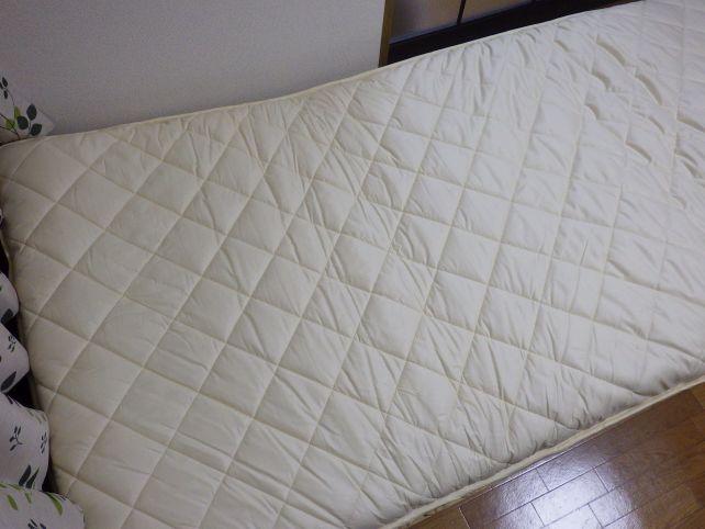 ダイヤキルト面は秋冬用のロレーヌ地方産羊毛面