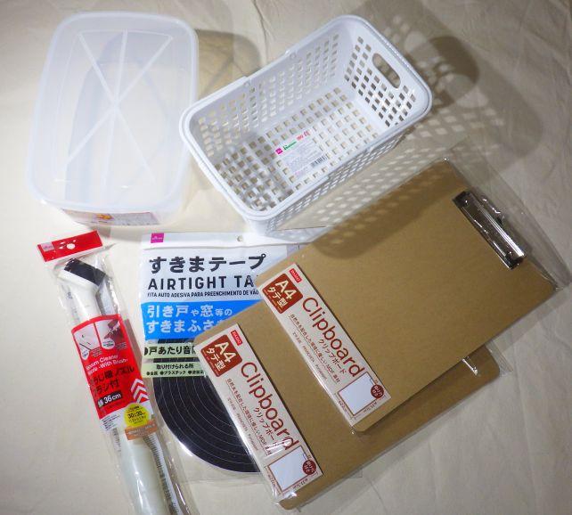 ここに映っているものは、全て100均の100円商品でそろえたので、660円