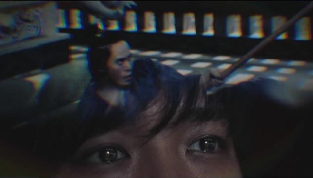 スキマスイッチの二人が映画を観ている設定