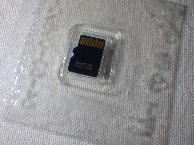 ネットの情報によると、フィルムシールされているものの方がホンモノらしい