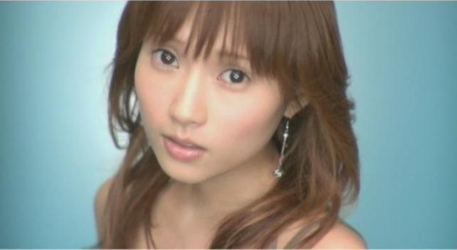 花園のカットと、この↑カットがほとんどを占め、動きはないが、こっちの方が「合って」る気がするんだよな...