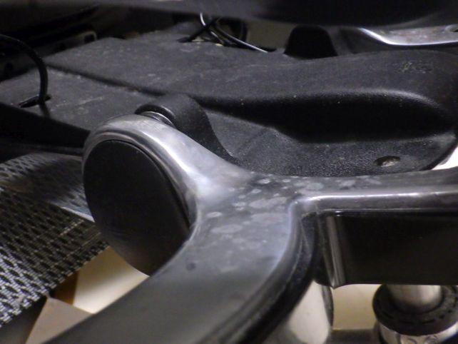 【施工後】隙間に突っ込んでガシガシやったあと