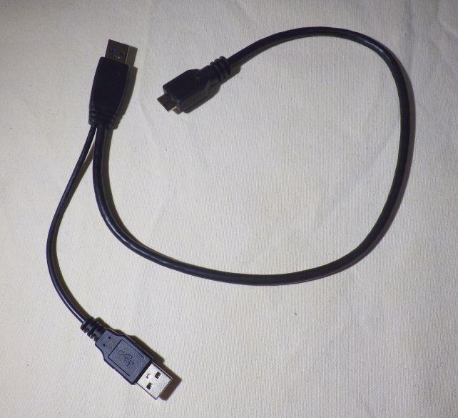 この給電端子つきY字ケーブルが特徴