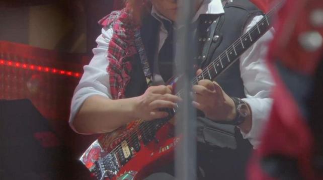 IMAJOはライトハンド決めてる