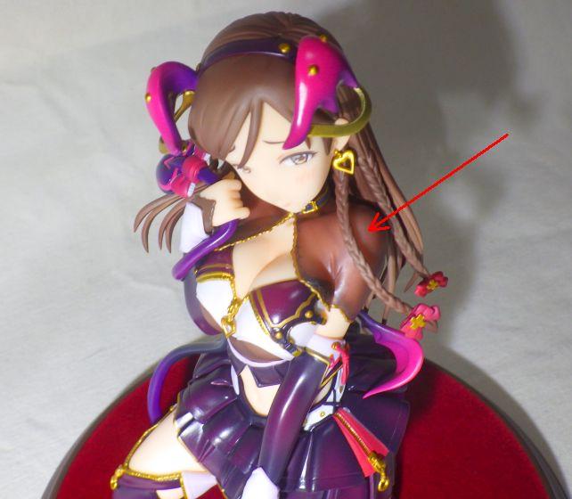 肩が透けているこの部分は塗装ではなく透明パーツ