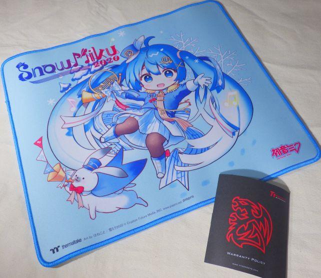 ノーマルのは右下の保証既定にあるBattle Dragonマークが入っている