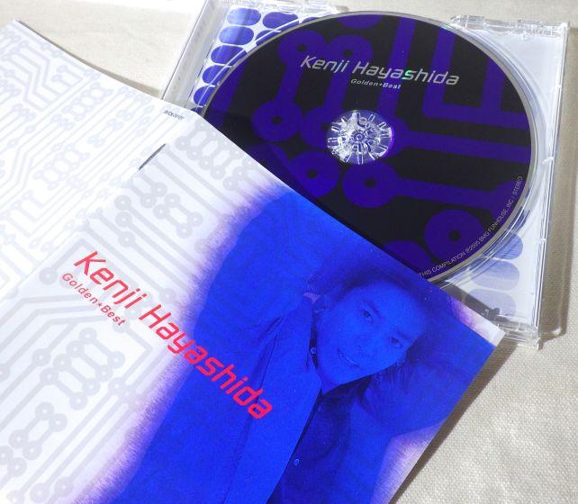 版元主導のベスト盤“ゴールデン☆ベスト”なのでライナーなどは寂しい