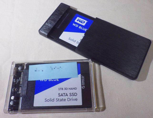 ケースの差でこれほど違うとは...(検証の時は同一新品SSDを積み替えて比較)